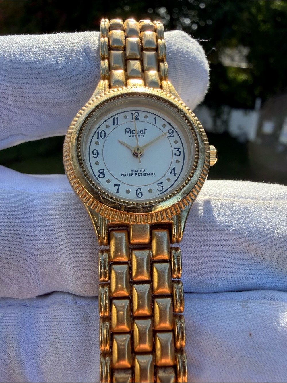 Vintage Acuet Ladies Watch Gold Tone Fluted Bezel Japan Quartz Water Resistant